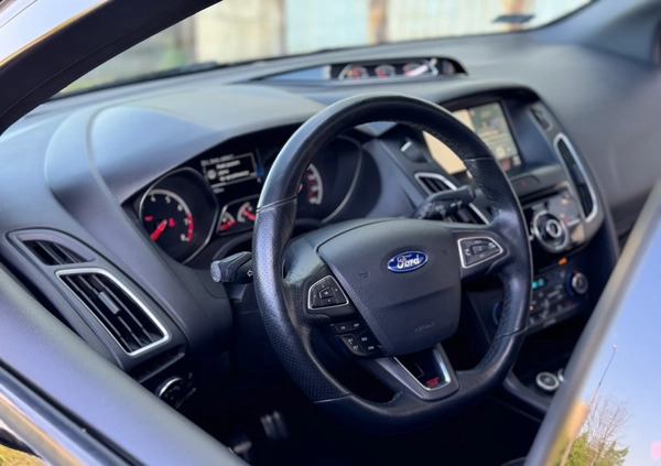 Ford Focus cena 69900 przebieg: 126000, rok produkcji 2016 z Kielce małe 172